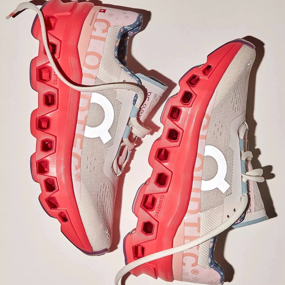 Free Peoplee x Oncloud Sneakers